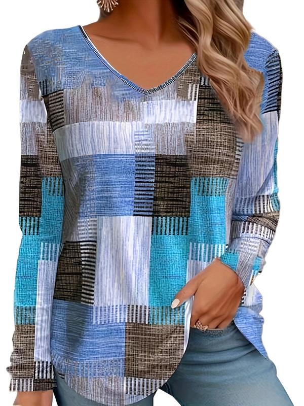 Plus Size Patchwork Print Long Sleeve Tee, Casual Comfy V Neck T-shirt for Daily Wear, Women Plus Top Clothing for All Seasons, T Shirts for Women, Comfort Longsleeves Womenswear