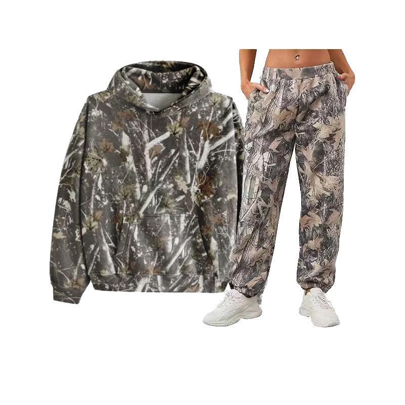 Two-piece set of women's camouflage sweatshirts Oversized Sweatshirt Set with Maple Leaf Print Camouflage Hoodie