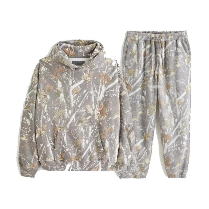 Two-piece set of women's camouflage sweatshirts Oversized Sweatshirt Set with Maple Leaf Print Camouflage Hoodie