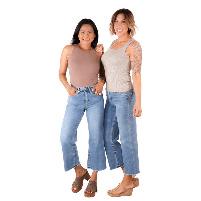 Vervet Super High Rise Medium Wash Non Distressed Wide Leg Jeans