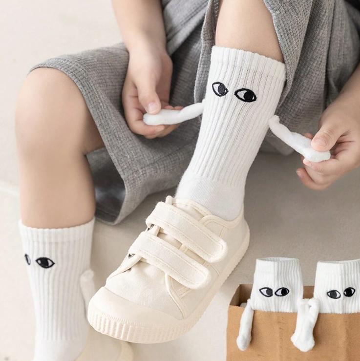 3pairs  Magnetic Attraction Cute Holding Hands Mid-calf Socks, Suitable For Daily Wear And Matching