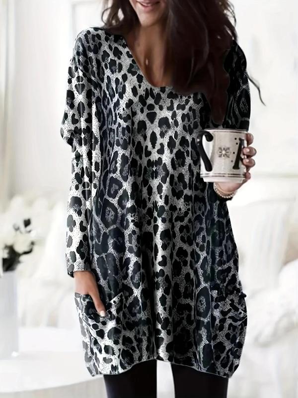 Plus Leopard Print Pocket V Neck T-Shirt, Casual Drop Shoulder Long Sleeve Top for Spring & Fall, Women's Plus Size Clothes