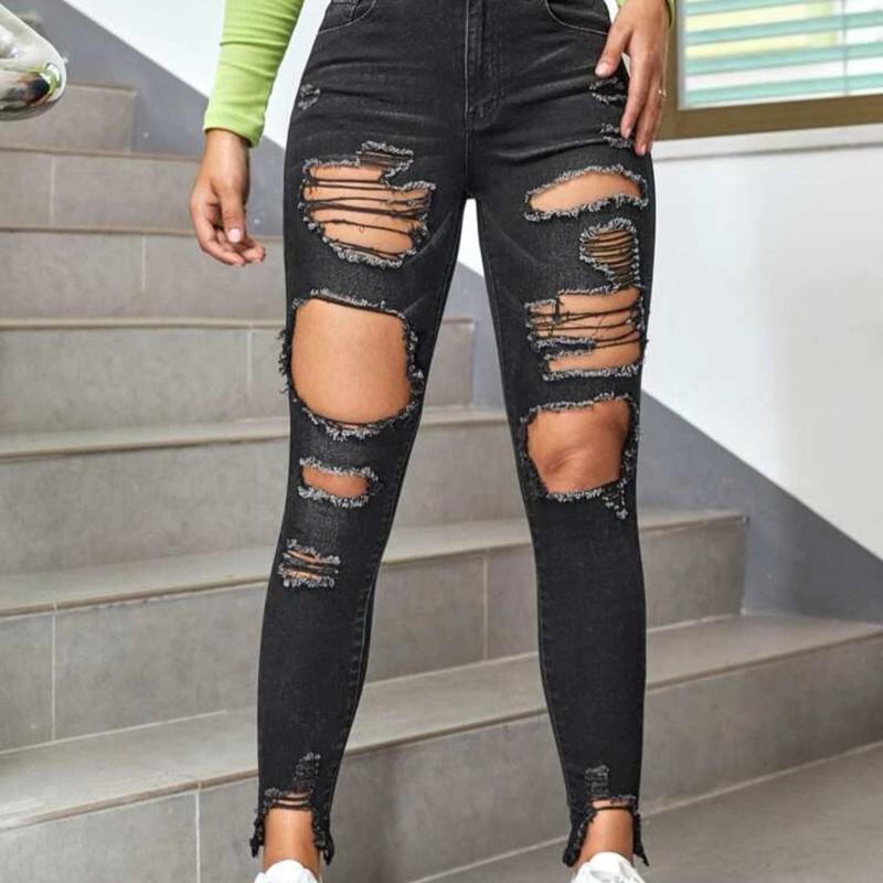 Women Slim Fit Casual Jeans With Distressed Details And Pockets