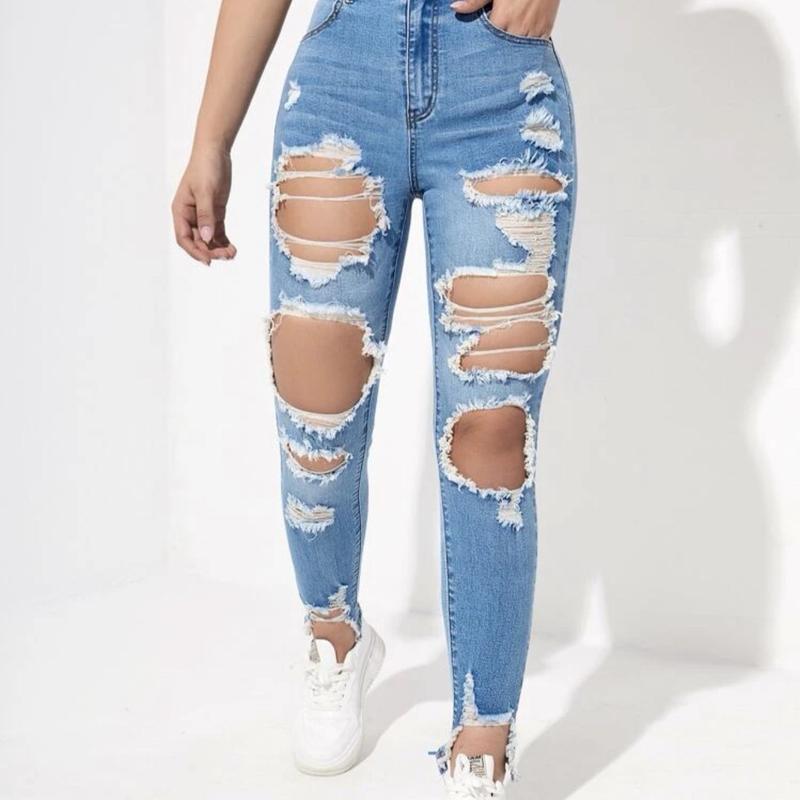 Women Slim Fit Casual Jeans With Distressed Details And Pockets