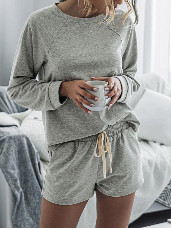 Two-piece Set Women's Minimalist Solid Longsleeves Tee & Drawstring Pocket Shorts Two Piece Set, Lady Casual Comfort Long Sleeve T-shirt & Elastic Waist Track Shorts, Women's Fall Co-ord Set, Basic Back To School Outfits Clothing for Women