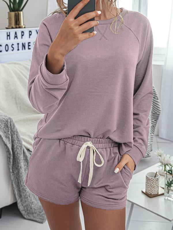 Two-piece Set Women's Minimalist Solid Longsleeves Tee & Drawstring Pocket Shorts Two Piece Set, Lady Casual Comfort Long Sleeve T-shirt & Elastic Waist Track Shorts, Women's Fall Co-ord Set, Basic Back To School Outfits Clothing for Women