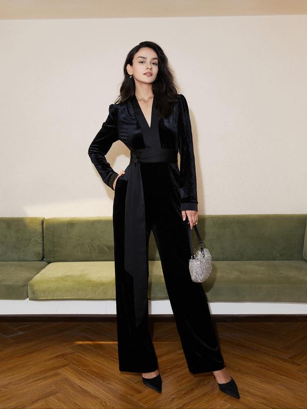 Women's Solid Belted V Neck Velvet Jumpsuit, Elegant Long Sleeve Jumpsuit for Party Holiday Vacation, Ladies Clothes for All Seasons