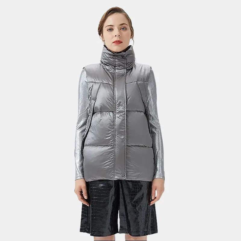 Orolay Outwear Women's Ultra Lightweight Down Puffer Vest - Stylish Sleeveless Winter Coat for Daily Wear and Outdoor, Warmth and Windproof Womenswear