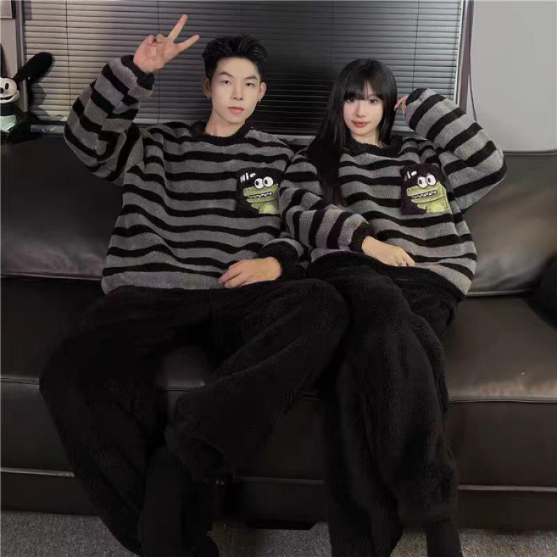 Autumn New Couple Pajamas Women's Popular Flannel Thermal Coral Fleece Men's Home Wear Can Be Worn outside