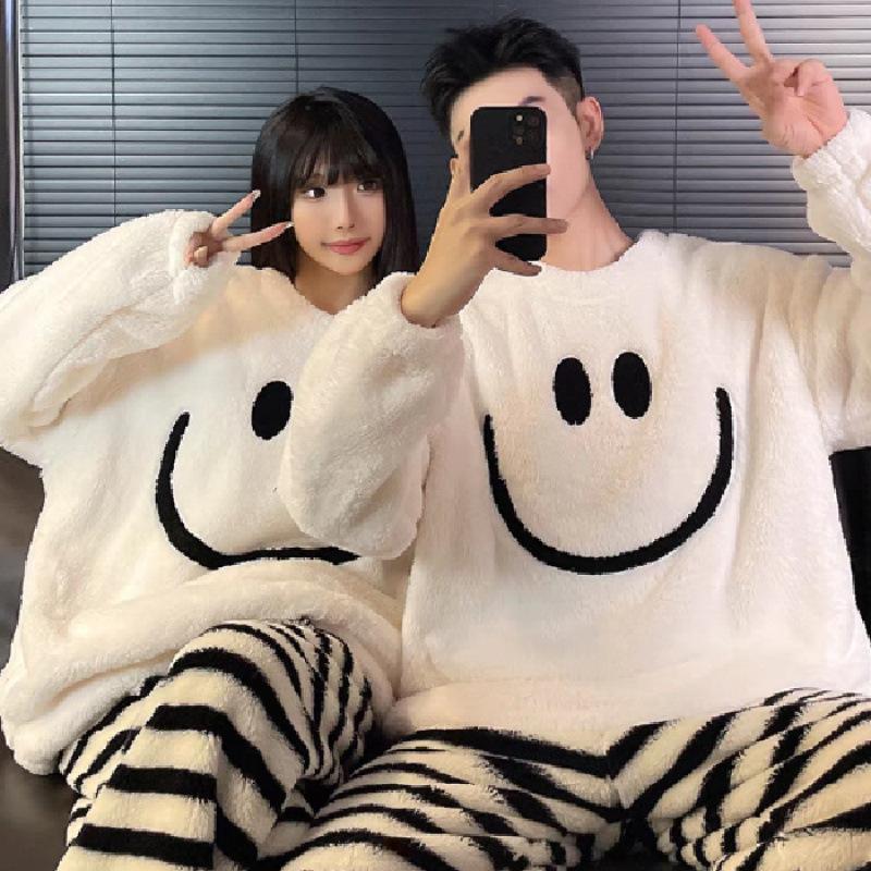 Autumn New Couple Pajamas Women's Popular Flannel Thermal Coral Fleece Men's Home Wear Can Be Worn outside