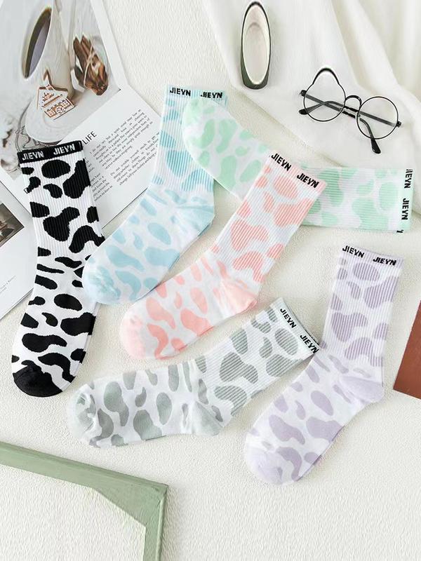 Women's 6 Pairs Cute Cow Print Crew Socks, Fashionable Cozy Socks for Daily Wear, Women's Socks for All Seasons