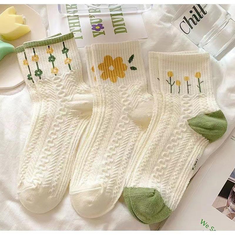 Women 5 Pairs Flowers Cotton Socks Comfort Casual Soft Fashion All Season Crew Sock Womenswear Lady Floral Daily