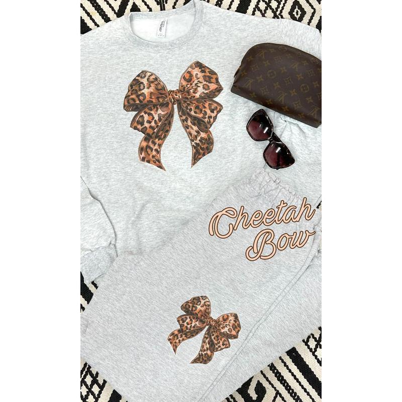 Big On Bows Graphic Sweatshirt