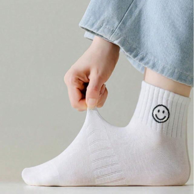 5pairs Set Women's Simple Ins Style White Smiling Face Short Socks